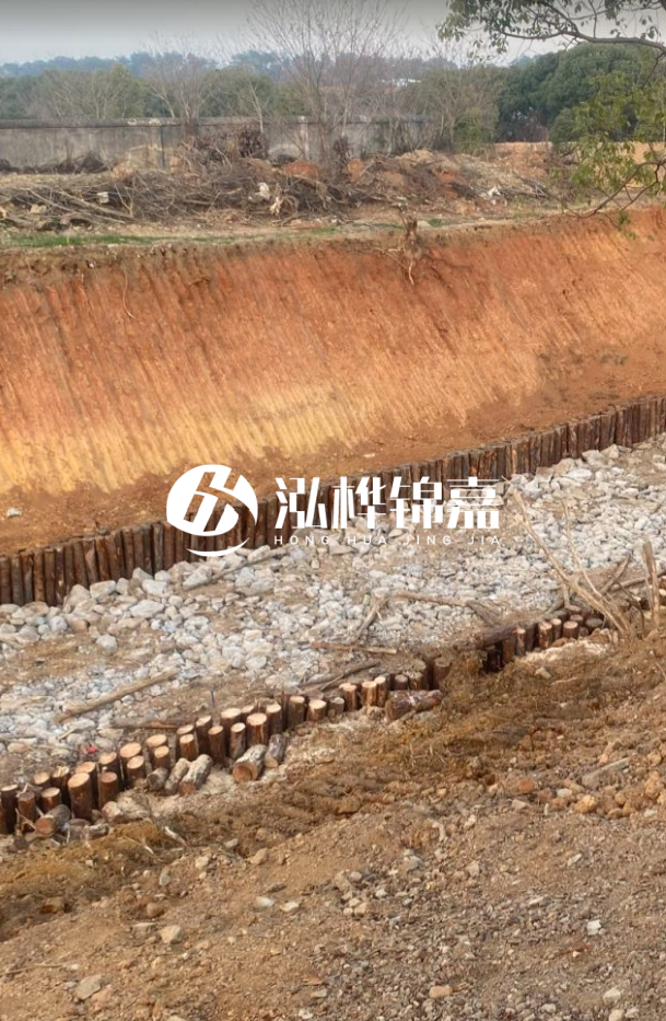 荊州打松木樁施工團(tuán)隊(duì)-河道清淤與河道打樁的先后順序？