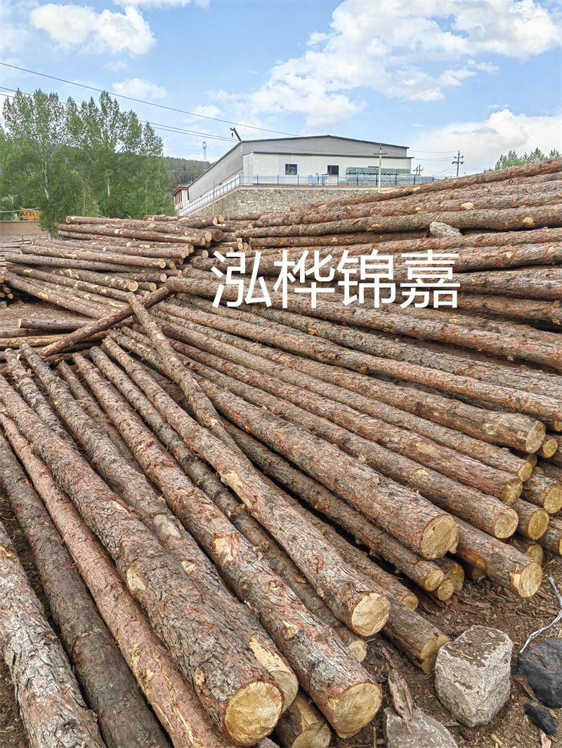 松木樁防腐施工圖片-保護(hù)環(huán)境，延長(zhǎng)使用壽命